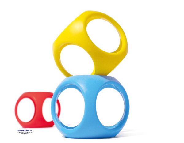 Oibo 3er Set Greifen, beißen, rollen, bauen ... Oibo ist ein elastischer, stapelbarer, rollbarer, zusammendrückbarer, leicht zu greifender sensorischer Würfel für Babys und Kinder.