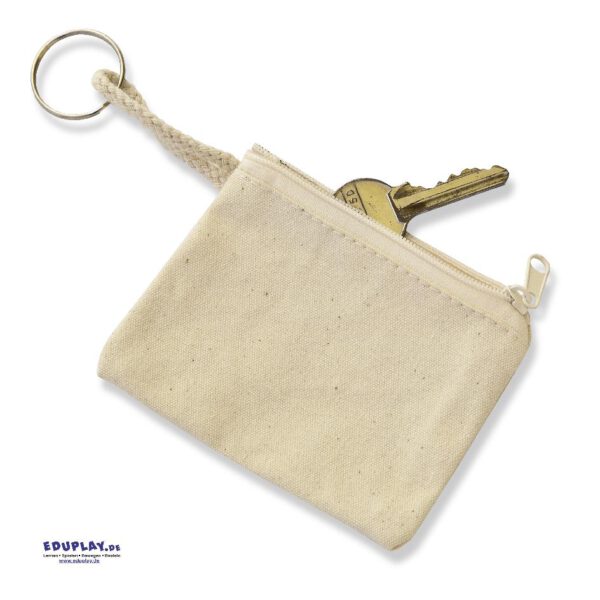 Baumwoll-Schlüsseletui Praktisch für die Schultasche oder den Kiga-Beutel ... Neben den Schlüsseln passen in das Täschchen auch ein bisschen Kleingeld oder Bonbons - so haben Kinder immer das Wichtigste einstecken.