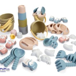 Green Eco Tiny Sandspielset 43 Teile Nachhaltiges Sandspielset für Kleinkinder ... Schon die Kleinsten lieben es, im Sandkasten zu spielen: krabbeln, sitzen und mit den Händen die feinen Körnchen fühlen. Mit diesem Sandspielset für extra kleine Hände sammeln sie erste Erfahrungen beim Graben, Schaufeln und Bauen. Inhalt: 5 Eimer, 5 Siebe, 5 Schaufeln, 5 Rechen, 8 Autos, 8 Sandformen, 7-teiliger Stapelturm. Kisus e.K. - Kinder Spiel und Spaß - Großhandel für Kinderkrippe und Kita