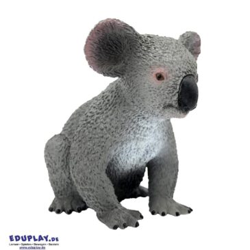 Koala Spielfigur Wie das Känguru zählt der Koala ... zu den wohl berühmtesten Vertretern der australischen Fauna und strotzt gerade zu vor außergewöhnlichen Besonderheiten. Die nachtaktiven Baumbewohner sind ähnlich den Kängurus Beutelsäuger. Besitzen ein wasserabweisendes Fell und jeweils zwei Daumen an ihren Vorderfüßen mit Fingerkuppen, die ähnlich denen des Menschen Papillarleisten aufweisen. Die meiste Zeit des Tages verbringt der Koalabär schlafend und wird fast nur zur Nahrungsaufnahme und Fortpflanzung aktiv. Mit seiner großen, empfindlichen Nase kann er riechen ob die Eukalyptusblätter, von denen er sich nahezu ausschließlich ernährt, Toxine enthalten oder nutzt sie zur Ortung von Mutter- bzw. Jungtieren. In der Sprache der Aborigines bedeutet Koala so viel wie ohne Wasser. Ihr Name führt also auf die Tatsache zurück, dass Koalas nur äußerst selten trinken. Die Spielfigur ist naturgetreu von Hand bemalt. Mit dem Gütesiegel SPIEL GUT ausgezeichnet.