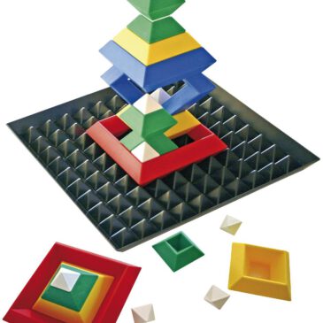 Triangle Puzzle mit Base, 24-tlg. + Base Unglaublich ... wie viele verschiedene Figuren aus diesen Triangle-Elementen möglich sind. Das Puzzlen fördert die Entwicklung des räumlichen Vorstellungsvermögens. Der Phantasie sind keine Grenzen gesetzt. Triangle Puzzle mit Base, 24 Teile + Base zur leichteren Konstruktion der 3D-Figuren.