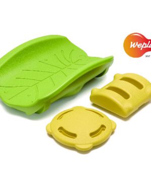Rocking Leaf Boat Beginnen wir die Reise mit Weplay Rocking Leaf Boat! Mit der Rocking Base und der Rotating Base bietet es verschiedene vestibuläre Aktivitäten, die die Muskelkraft und den Gleichgewichtssinn der Kinder fördern. Die Kinder schaukeln und drehen das Boot, als würden sie im Wasser treiben, sie drehen sich munter in einem Strudel und fahren mit dem Floß durch turbulente Strömungen. Maximal belastbar bis 80 kg.